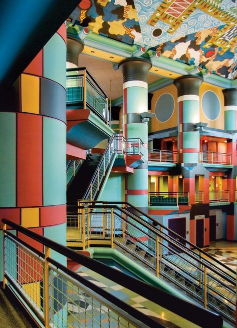 See the Most Radical Postmodern Interiors from Around the World - Galerie Postmodern Interior Design, Postmodern Architecture, Post Modern Architecture, Architecture Art Nouveau, Moore House, Rice University, Luxury London, Memphis Design, Architectural Styles