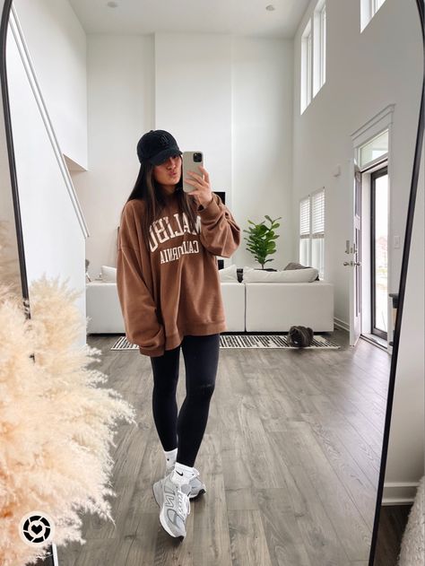 Comfy OOTD, casual outfits, everyday style | bymollylove Camping Outfit Women, Hoodie Outfit Oversized, Womens Oversized Outfits, Hoody Leggings Outfit, Shirt And Sweatshirt Outfit, Sweatshirt Women Outfit, Oversized Athleisure, Oversized Sweater Outfit Casual, Oversized Hoodie Leggings Outfit