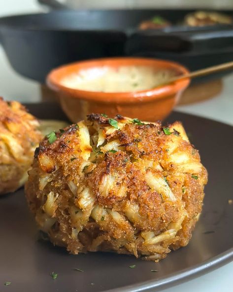 Best Authentic Maryland Crab Cake Recipe - Good Food Baddie Maryland Crab Cakes Recipe Old Bay Seasoning, Faidleys Crab Cakes Recipe, Maryland Crab Balls, Crab Cake Balls Recipe, Crabcakes Recipe Maryland, Best Crab Cakes Recipe Maryland, Crab Cakes Maryland Style, Baltimore Crab Cakes Recipe, Crabcakes Recipe Best Maryland