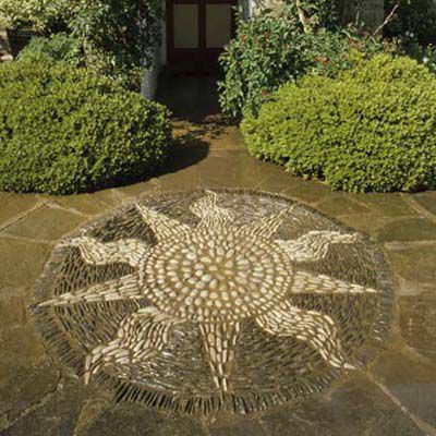 Mosaic Walkway, Moderne Have, Garden Walkway, Pebble Mosaic, Mosaic Ideas, Mosaic Garden, Garden Pathway, Stone Mosaic, Mosaic Patterns