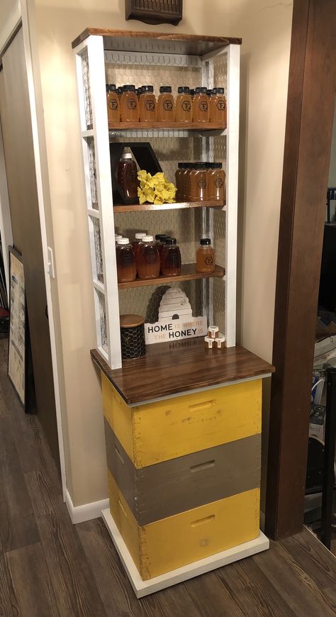 Beehive Area, Honey Extraction Room, Painted Bee Boxes, Bee Organization, Honey Display, Diy Bee Hive, Bee Hive Decor, Apiary Design, Honey Stand