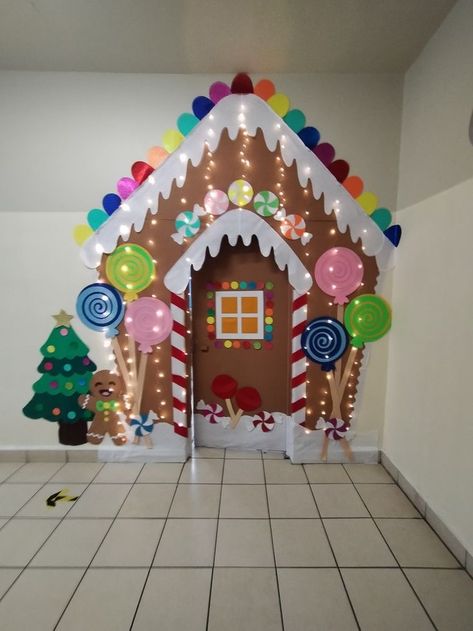 Home Decorations Ideas, Christmas Hallway, Decoration Nails, Door Decorations Classroom Christmas, Bathroom Christmas, Classroom Christmas Decorations, Diy Christmas Door, Christmas Door Decorating Contest, Room Bedrooms