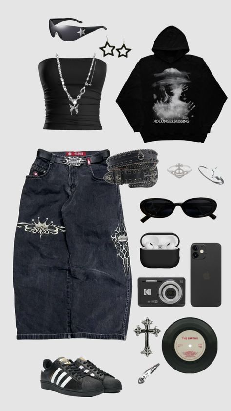 #outfitinspo #y2k #streetwear #style #emo #butterjeans #jeans #sunglasses #blackandwhiteaesthetic #cleangirl #denim #foryoupage #xoaudz Cute Emo Outfits, Street Style Outfits Casual, Trashy Outfits, Outfit Inspo Casual, Matching Couple Outfits, Tomboy Style Outfits, Streetwear Style, Swaggy Outfits, Couple Outfits