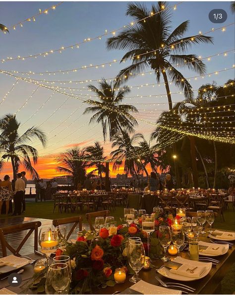 Wedding Venues Beach Sunset, Ocean Wedding Inspiration, Beach Wedding With Tent, Beachy Wedding Venues, South Africa Wedding Venues, Spanish Beach Wedding, Moana Wedding Theme, Different Types Of Weddings, Mamamia Wedding