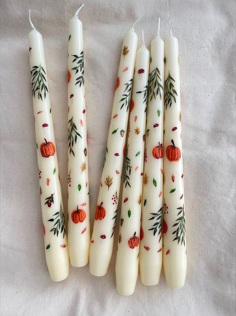 Dip Candles, Candle Table Decor, Pretty Candles, Autumn Candles, Candle Autumn, Painted Candlesticks, Tapered Candles, Candle Crafts Diy, Pretty Candle