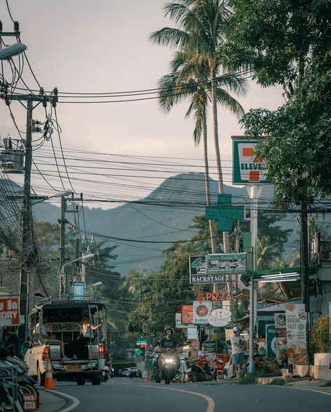 Jan De Rycke 📍Thailand | Back to where it all started, hello Koh Chang 🏝️ #kohchang #kohchangisland #thailand #thailand_allshots #kaibae #canonphotography… | Instagram Koh Chang Thailand, Thailand Travel Aesthetic, Thailand Motorcycle, Thailand City, Thailand Aesthetic, Koh Lanta Thailand, Thailand Backpacking, Koh Chang, Koh Lanta