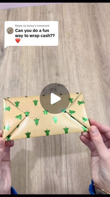 Tracie Garrett on Instagram: "Quick little ‘envelope’ to wrap money in and add to a gift to match wrapping or just leave it as is! I hope this helps! **measurements are 10”x14”** 🎁 🎁 🎁 🎁 #wrapping #giftwrapping #wrappingpresents #howtowrap #wrappinghacks #beeandbloomswraps" Wrapping Money Gifts, Envelope Diy Paper, Homemade Envelopes, Wrapping Money, Pretty Gift Wrapping Ideas, Gifts Homemade, Gift Wrapping Techniques, Creative Money Gifts, Creative Gift Wraps