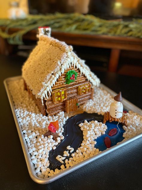 Wood Cabin Gingerbread House, Snowman Gingerbread House, Ginger Bread House Easy Ideas, Gingerbread House Landscape, Minion Gingerbread House, Whoville Gingerbread House Ideas, Gym Gingerbread House, A Frame Gingerbread House Ideas, Cheese Gingerbread House