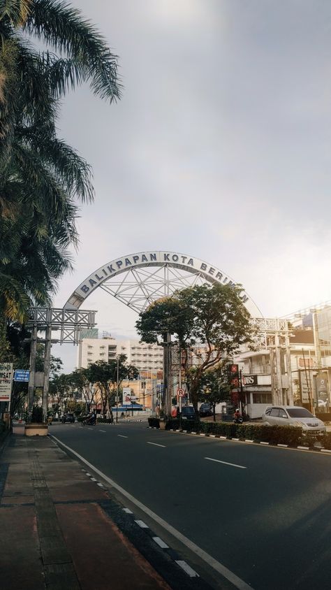 Balikpapan City Aesthetic, Balikpapan Aesthetic, Yuki Kato, Perjalanan Kota, Road Trip Destinations, School Photography, Travel Collection, City Aesthetic, Places To Travel