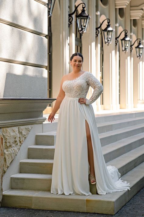 Long sleeve wedding dress