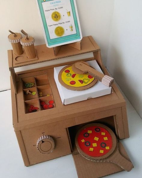 Cardboard Pizza Oven, Clown Crafts, Cardboard Crafts Kids, Easter Hair Bows, Cardboard Crafts Diy, Cardboard Box Crafts, Cardboard Toys, Paper Dolls Diy, Easy Paper Crafts Diy