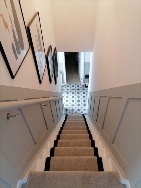 36 Closed Staircase Ideas - Transform Your Space with Chic Designs - placeideal.com Staircase Walls On Both Sides, Staircase With Walls On Both Sides, Staircase Between Two Walls, English Cottage Stairs, Stairwell Trim Ideas, Basement Stairwell Decorating Ideas, Closed Stairs Ideas, Narrow Staircase Decor, Townhouse Staircase Ideas