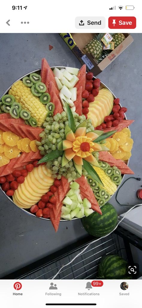 Juicy Fruit Gum, Wedding Fruit, High Fiber Vegetables, Fruit Buffet, Fruit Platter Designs, Decorações Com Comidas, Fruit Displays, Spring Brunch, Fruit Arrangements