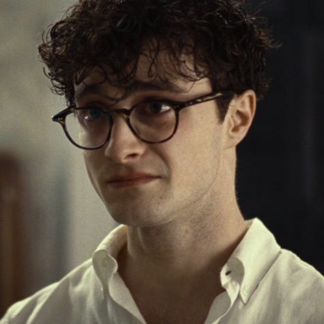 Daniel Radcliffe - Allen Ginsberg Daniel Radcliffe Movies, Kill Your Darlings, Daniel Radcliffe Harry Potter, Harry Potter Wizard, Allen Ginsberg, Movie Gifs, Desenhos Harry Potter, Harry Potter Artwork, Harry James