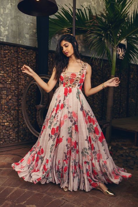 Floor Length Dresses Indian, Long Frock Designs, Silk Anarkali, Long Gown Design, Long Gown Dress, Long Dress Design, Indian Gowns Dresses, Printed Gowns, Lehenga Collection