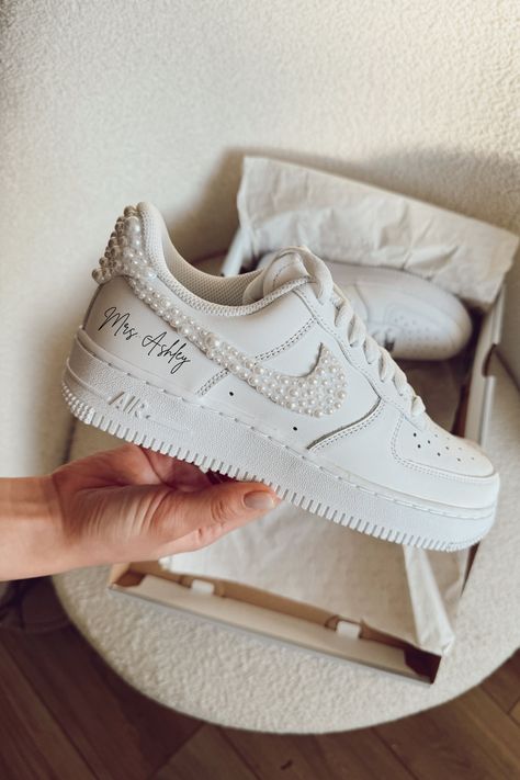 Air Force 1 Wedding, Wedding Nike, Sneaker Wedding, Bride Sneakers, Wedding Shoes Sneakers, Reception Shoes, Bridal Sneakers, Embroidered Converse, Wife To Be