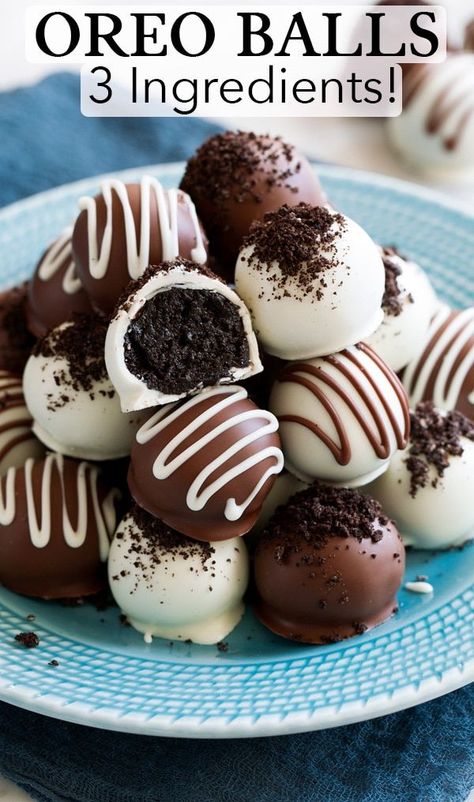 Minuman Starbucks, Oreo Balls Recipe, Oreo Truffles Recipe, Dessert Oreo, Oreo Balls, Oreo Truffles, Christmas Candy Recipes, Truffle Recipe, Rocky Road