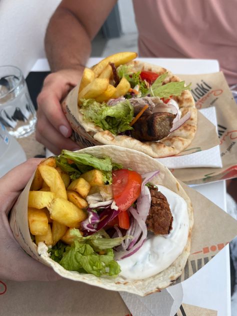 Greek Gyros Aesthetic, Greece Food Aethstetic, Greek Culture Aesthetic Food, Greek Food In Greece, Gyro Aesthetic, Mykonos Greece Food, Greece Dinner, Gyros Aesthetic, Greek Summer Food