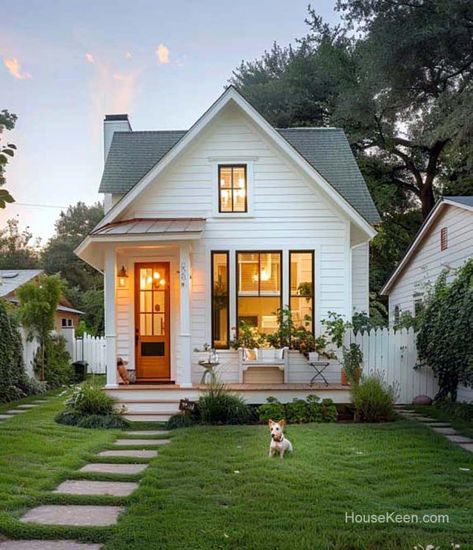 Small White Cottage Exterior, Cute Tiny Houses Exterior Cottage, 1950s Bungalow Exterior, Simple English Cottage Exterior, Small Cottage Exterior, 1 Bedroom Farmhouse Cottage, Tiny House Design Small Cottages, Coquette Cottage Exterior, American Cottage