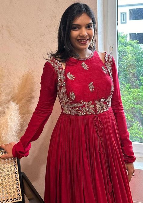 High Neck Anarkali Dress, New Design Anarkali Dress, Indian Simple Dresses Casual, Anarkali Dresses For Women, Anarkali Dress Back Neck Designs, Traditional Gowns Indian, Anarkali Suit Ideas, Long Dresses Indian Style, Anarkali Dress Ideas