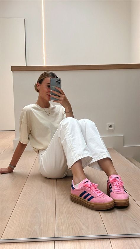 pink adidas gazelle shoes Pink Gazelle Outfit Woman, Tennis Shoes Dress Outfit, Styling Pink Shoes, Cool Shoes Outfit, Womens Gazelle Adidas Outfits, Pink And Green Gazelles Outfit, How To Style Adidas Gazelle Bold, Gazelle Summer Outfit, Non Trendy Outfits