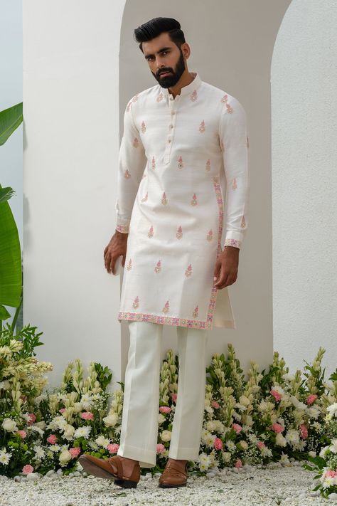 Shop for these amazing collections of Pink Kurta: Raw Silk Embroidered Thread Floral With Bell Bottom Pant For Men by Amrit Dawani online at Aza Fashions. Kurta With Bell Bottoms, Manish Malhotra Menswear Kurta, Bellbottom Pants Outfits Men, White Kurta Pajama Men, Bellbottom Pants Outfits, White Kurta Men, Kurta Poses, Indian Menswear, Kurta Designs Men's