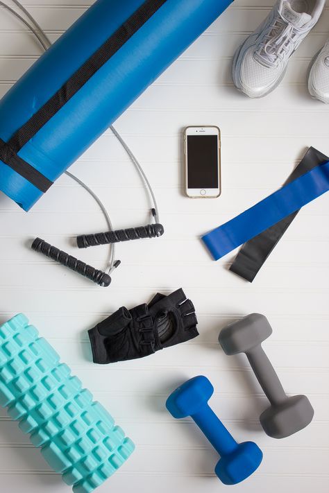 Did you know that many women start a gym membership and never go? Ditch the gym. Here are 5 must-have pieces of fitness equipment for home workouts. Health And Fitness Products, Gym Basket, Lunch Break Workout, Workout Products, Yoga Flow Video, Gym Products, Home Strength Training, Weight Gain Workout, Fitness Essentials