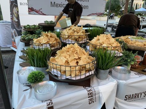 Salsa Bar Ideas Wedding, Chips On Table At Party, Salsa Table For Wedding, Chip Table For Party, Nacho Bar Catering, Chips Salsa Bar, Ways To Serve Chips At A Party, Chips And Dip Station Wedding, Wedding Chips And Dip