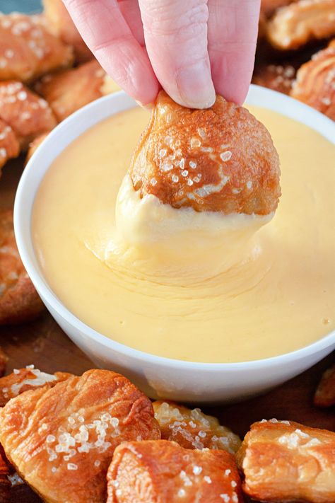 Pretzel dipped in Cheese Sauce Cheese Dip For Soft Pretzels, Cheese Sauce Recipe For Fries, Cheese Dip For Pretzels, Pretzel Dipped, Dip For Pretzels, Pretzel Dip Recipes, Easy Cheese Dip, Cheddar Cheese Dip, Sauce Cheddar