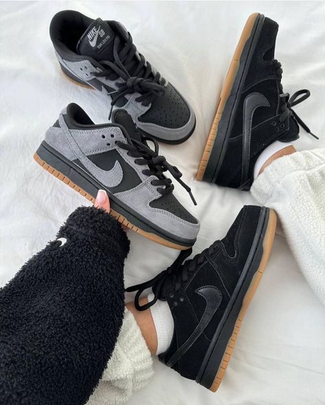 🖤Nike - perfect for every season, style, and shade, these pairs are truly versatile! 🩶Pick out your favorite Dunk Low SB at Ibuysneakers.com now. Shoes Wishlist, Shoes Game, Pretty Shoes Sneakers, All Nike Shoes, Shoes Outfit Fashion, Shoe Wishlist, Vans Style, Sb Dunk Low, Hype Shoes