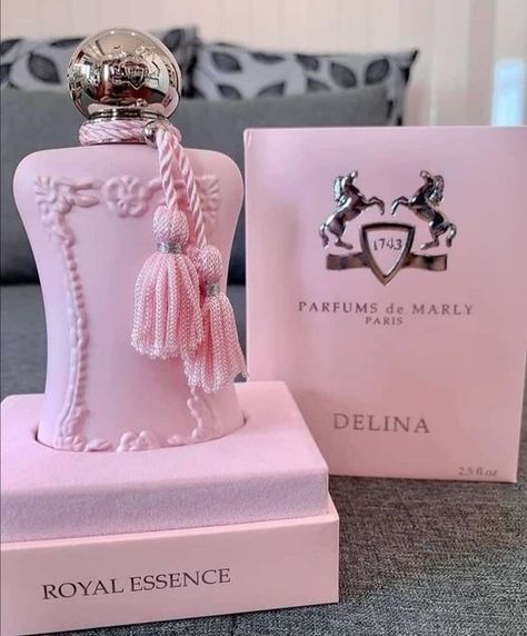 Koleksi Parfum, Parfum Chanel, Fragrances Perfume Woman, Pink Perfume, Perfume Collection Fragrance, Parfums De Marly, Body Smells, Perfume Scents, Perfume Lover