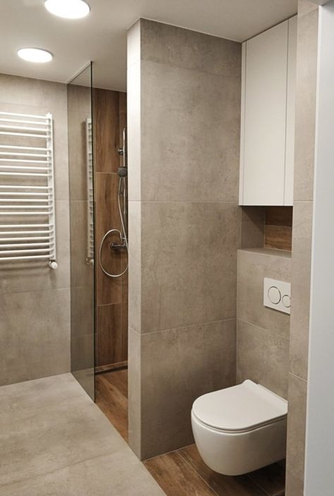 Bathroom Shower Next To Toilet, Bathroom With No Door Ideas, Toilet With Shower Design, Toilet Shower Design, Modern Rustic Bathroom Ideas, Ensuite Layout, Klein Toilet, Rustic Closet, Toilet And Bathroom Design