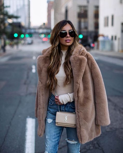 Fashion blogger mia mia mine wearing teddy bear coat from revolve with ripped jeans. You can find more faux fur coat outfits, faux fur and denim outfits, and casual jeans outfits for fall on my blog, Mia Mia Mine. Follow me on Instagram for daily street style inspiration, chic fall outfits, and autumn trends for 2020. #fallfashion #fallootd #style Blue Fur Coat, Mia Mia Mine, Fur Coat Outfit, Rabbit Fur Jacket, Chique Outfit, Mia Mia, Rabbit Fur Coat, Red Fur, Coat Outfit