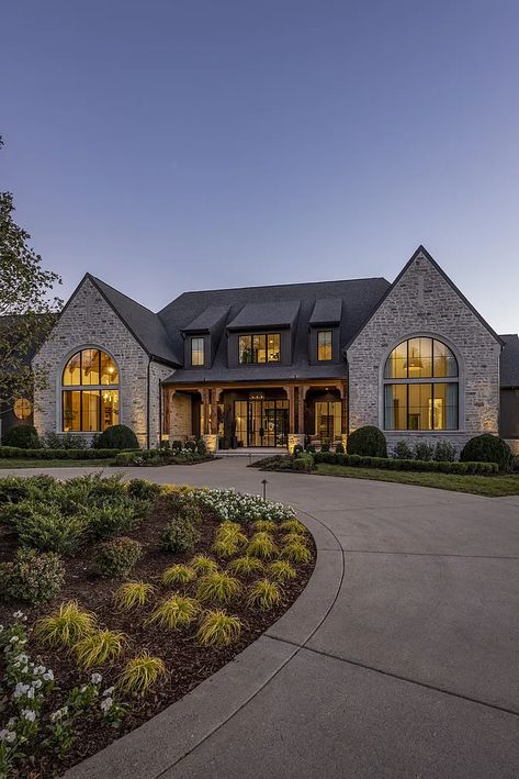 1549 Sunset Rd LOT 4, Brentwood, TN 37027 | Zillow Modern French Country Exterior, Luxurious Farmhouse, English Countryside Home, Acreage Landscaping, Barn Exterior, Black Farmhouse, Southern House, Texas Ranch, Bloxburg Ideas