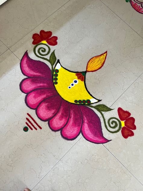 Rangoli latest Diwali Diya Border Rangoli, Diwali Rangoli Diya Design, Small Size Rangoli Designs, Simple Rangoli Designs For Diwali Latest Easy, Lakshmi Rangoli Designs Diwali, Handmade Rangoli Designs, Latest Easy Rangoli Designs, Big Simple Rangoli, Rangoli Designs For Laxmi Puja