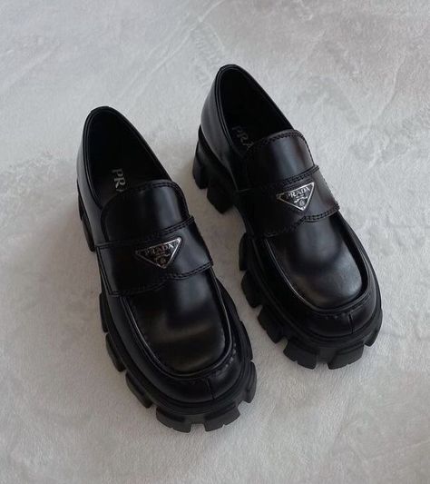 black, prada, loafers, shoes, designer shoes, prada shoes, black shoes, trending Prada Shoes Outfit, Prada Loafers Outfit, Best Sandals For Men, Prada Loafers, Dream Reality, Oreo Recipes, Black Shoes Men, Shoes Prada, Aesthetic Shoes