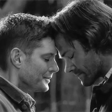 Supernatural Finale, Sam Supernatural, Supernatural Episodes, Supernatural Wallpaper, Supernatural Pictures, New Profile Pic, Sam And Dean Winchester, Winchester Supernatural, Sam Dean