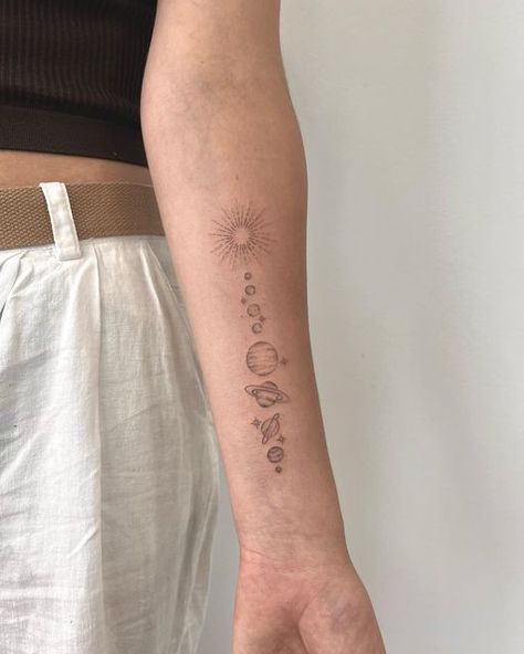 Planet Tattoo Ideas Female, Planet System Tattoo, Solar System Tattoos For Women, Spine Tattoos Solar System, Solar System Tattoo Ideas, Simple Astronomy Tattoo, Tattoo Ideas Space Universe, Tiny Solar System Tattoo, Cool Tattoos For Women Simple