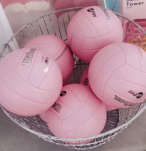 Preppy Volleyball Pfp, Volleyball Pictures Aesthetic, Setter Aesthetic Volleyball, Volleyball Asthetic Picture, Volleyball Aesthetic Preppy, Volleyball Pics Aesthetic, Volleyball Aethestic, Volleyball Manager Aesthetic, Preppy Volleyball Pictures