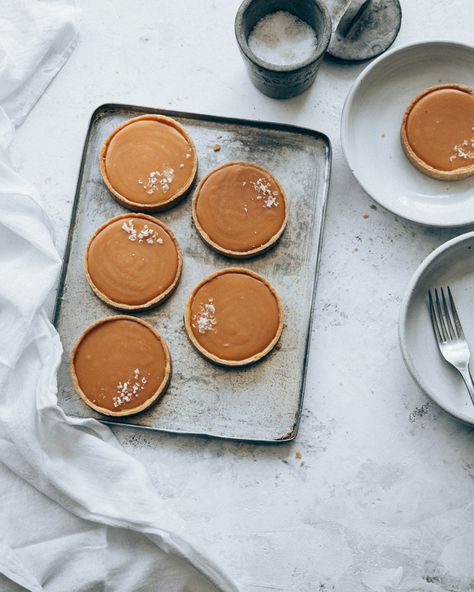 The Boy Who Bakes, Caramelized White Chocolate, Chocolate Blueberry, Crumble Pie, Cheesecake Tarts, Chocolate Ideas, Tarts Recipe, Sweet Pies, White Chocolate Cheesecake