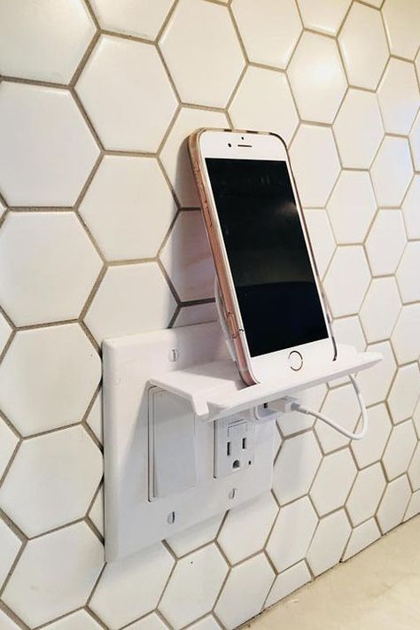 Dorm Room Organization Diy, Phone Charging Stations, Organization Hacks Diy, Phone Docking Station, Phone Charging Station, Iphone Holder, Dorm Room Organization, Charging Stations, Iphone Stand