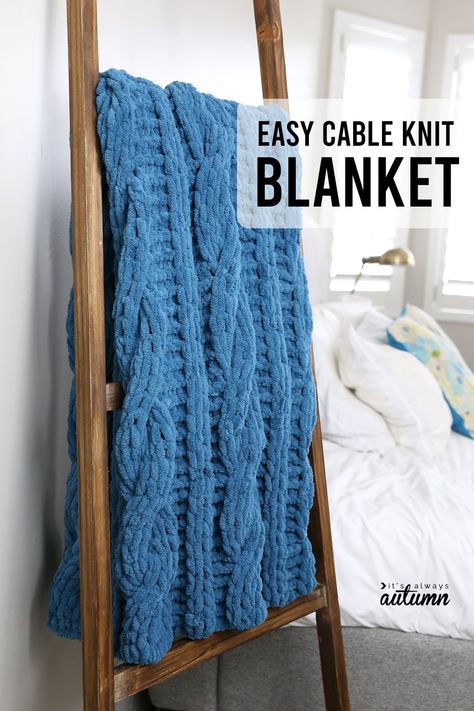 You can make this chunky cable knit blanket without even knowing how to knit! Learn how to finger knit a blanket on no time using loop yarn. Diy Cable Knit Blanket, Loop Yarn Patterns Blanket, Chunky Knit Blanket With Loop Yarn, Loop Yarn Lovey, Big Loop Crochet Blanket, Cable Knit Crochet Blanket, Chunky Knit Blanket Crochet, Ez Loop Yarn Projects, Loop Blanket Patterns