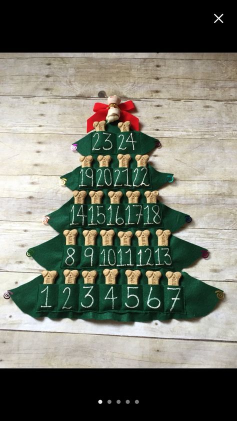 Advent Calendar Felt, Dog Advent Calendar, Advent Calendar Diy, Calendar Advent, Pet Treat, Dog Wreath, 25 Days Of Christmas, Felt Christmas Tree, Tie Collar