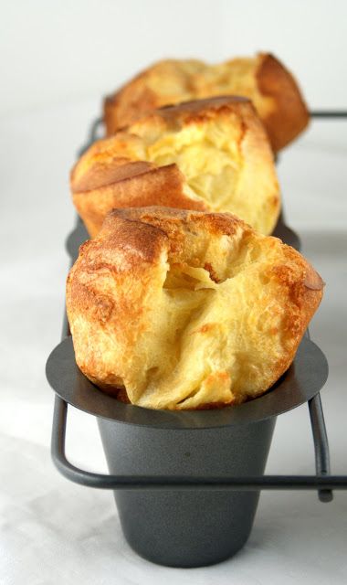 Popover Recipe, Strawberry Butter, Yorkshire Pudding, Crumpets, Finger Food, Mac And Cheese, Baked Goods, Bread Recipes, Homemade Recipes