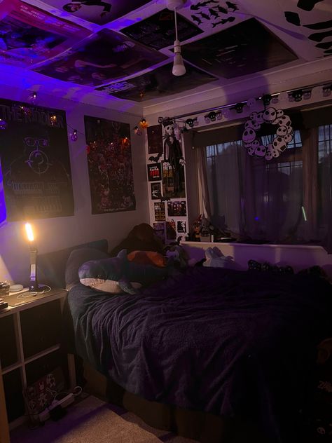 my bedroom!!!! Purple Grunge Bedroom, Comfy Dark Bedroom, Dark Aesthetic Room Ideas Bedrooms, Dark Purple Room Ideas, Dark Comfy Bedroom Aesthetic, Comfy Room Aesthetic Dark, Dark Grunge Bedroom, Dark Purple Room Ideas Bedrooms, Bedroom Inspirations Purple