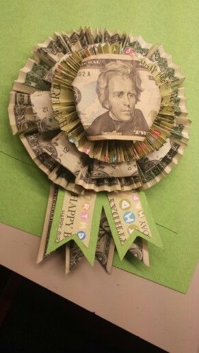 Money birthday pin Money Corsage, Money Crown For Birthday, Uk Money Bouquet, How To Make Money Bouquet Birthday, Necklace Homecoming Mums, Name Ribbons For Mums, Birthday Pins, Homecoming Mums Diy, Birthday Money