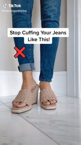 Roll Up Long Jeans, Jean Hacks Ankle, Rolled Cuff Jeans Outfit, Turning Up Jeans Hack, How To Style Capri Jeans, How To Wear Long Jeans, How To Cuff Jeans With Sneakers, How To Cuff Boyfriend Jeans, How To Wear Jeans That Are Too Long