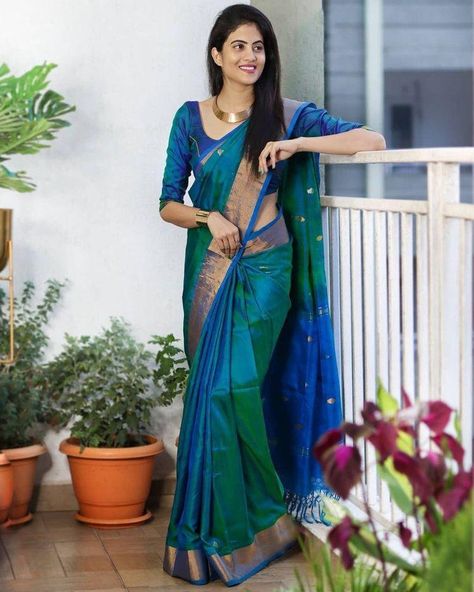 Saree Bollywood, Cotton Saree Designs, Wedding Saree Collection, India Culture, Simple Sarees, Saree Blouse Patterns, Saree Designs Party Wear, Indian Fashion Saree, Saree Blouse Designs Latest