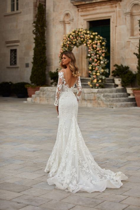 Abri - All About Love - Milla Nova Wedding Dress With Back Covered, Traditional White Wedding Dress, Lace Bishop Sleeve Wedding Dress, Long Sleeve Lace Open Back Wedding Dress, Mermaid Wedding Dress With Lace Sleeves, Open Back Wedding Dress Long Sleeve, Wedding Dresses Lace Tight, Wedding Dresses Mermaid With Sleeves, Simple Wedding Dress Lace Sleeves