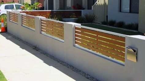 Top 60 Best Modern Fence Ideas - Contemporary Outdoor Designs Home Fence Ideas Metal, Retaining Fence Ideas, Rendered Fence Ideas, Cement And Wood Fence, Half Fence Ideas, Stucco Fence Ideas, Stucco And Wood Fence, Fence Wood Ideas, Exterior Fence Ideas